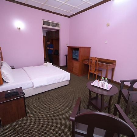 Kesedar Hotel Travel & Tours Sdn Bhd Gua Musang Εξωτερικό φωτογραφία