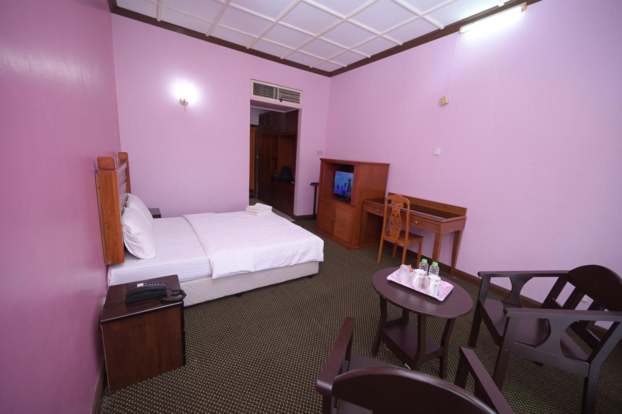 Kesedar Hotel Travel & Tours Sdn Bhd Gua Musang Εξωτερικό φωτογραφία