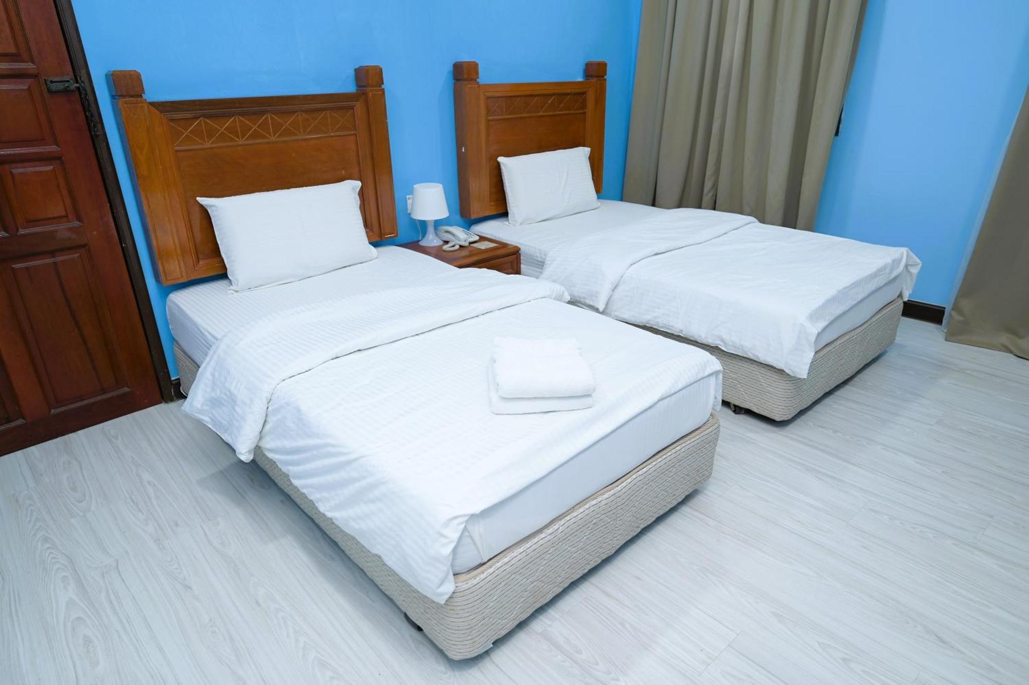 Kesedar Hotel Travel & Tours Sdn Bhd Gua Musang Εξωτερικό φωτογραφία